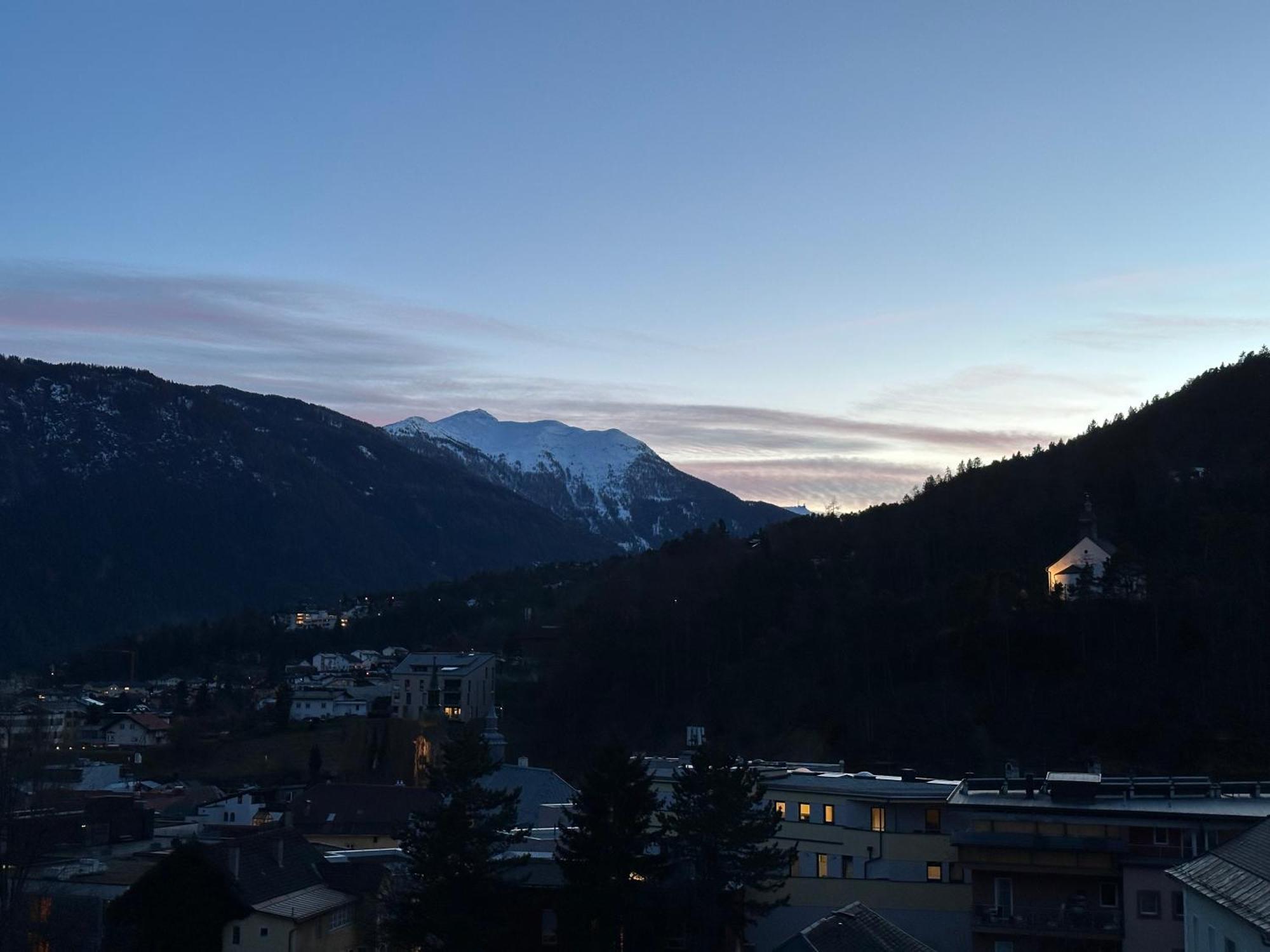 Geraeumiges Sonniges Apartment Mit Bergblick Имст Экстерьер фото